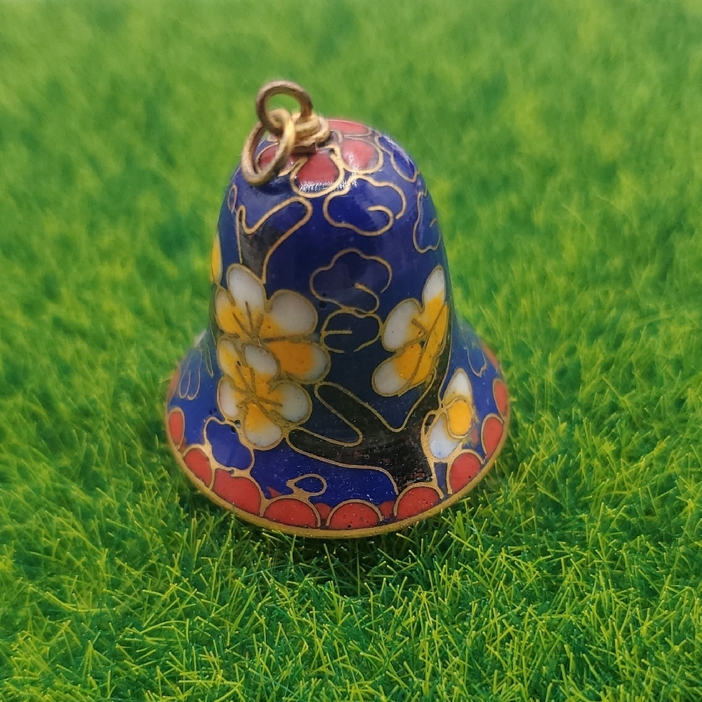 Floral Cloisonné‎ Bell Pendant P315